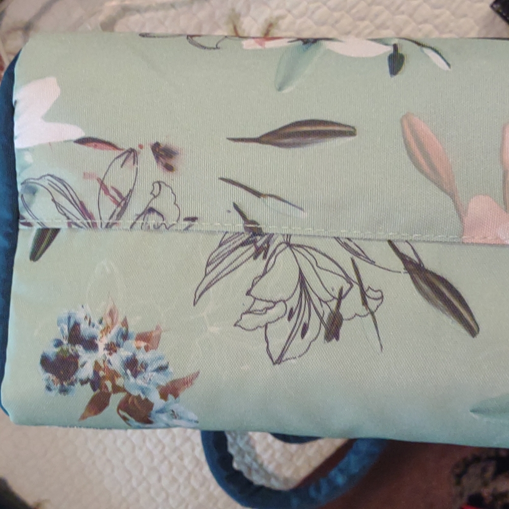 Built lunch tote. - Picture 9 of 10